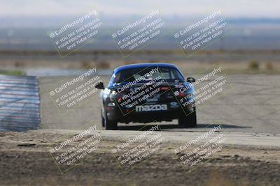 media/Oct-26-2025-CalClub SCCA (Sun) [[8ce1e69566]]/Group 5/Grapevine/